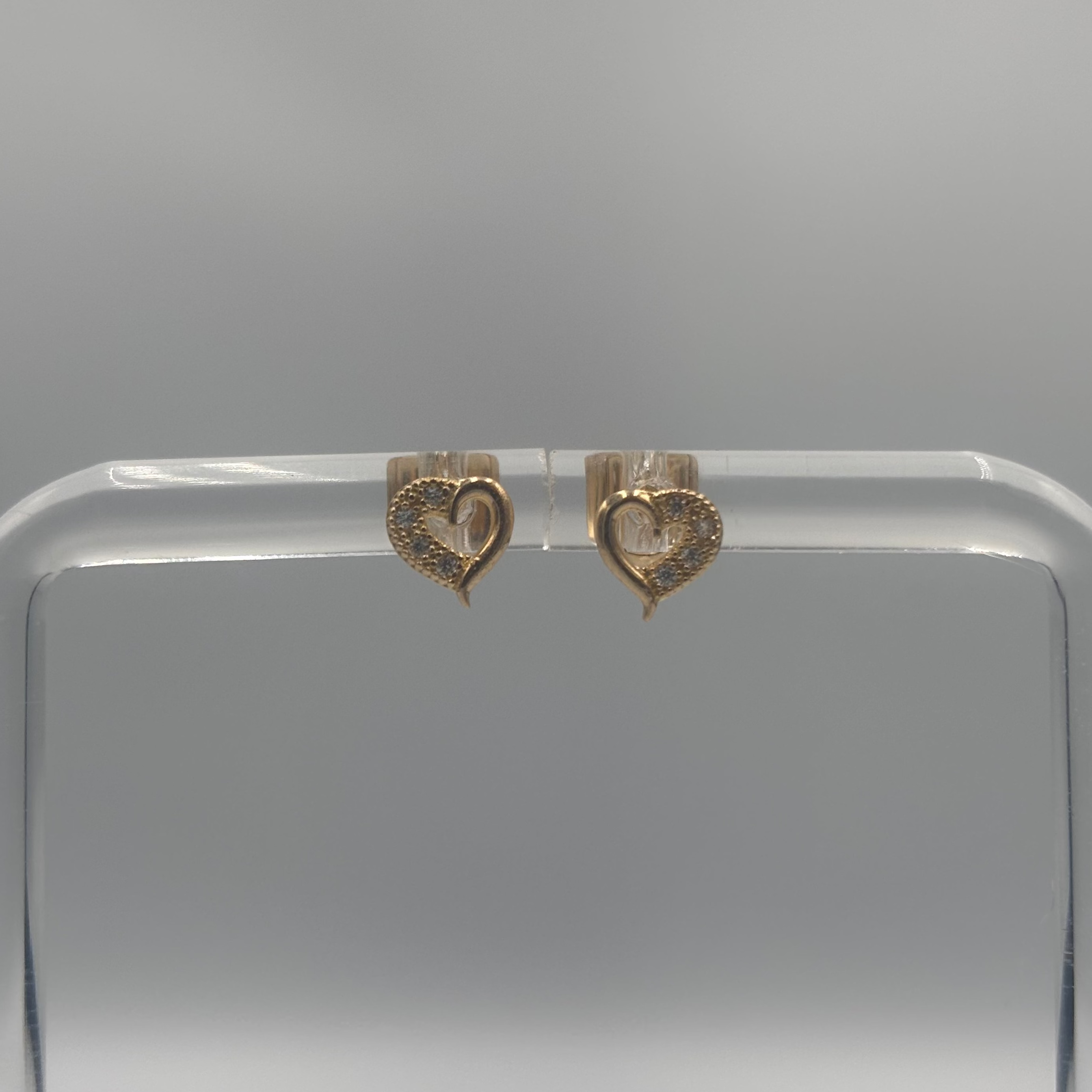 Aretes estilo topo Corazon y Circon