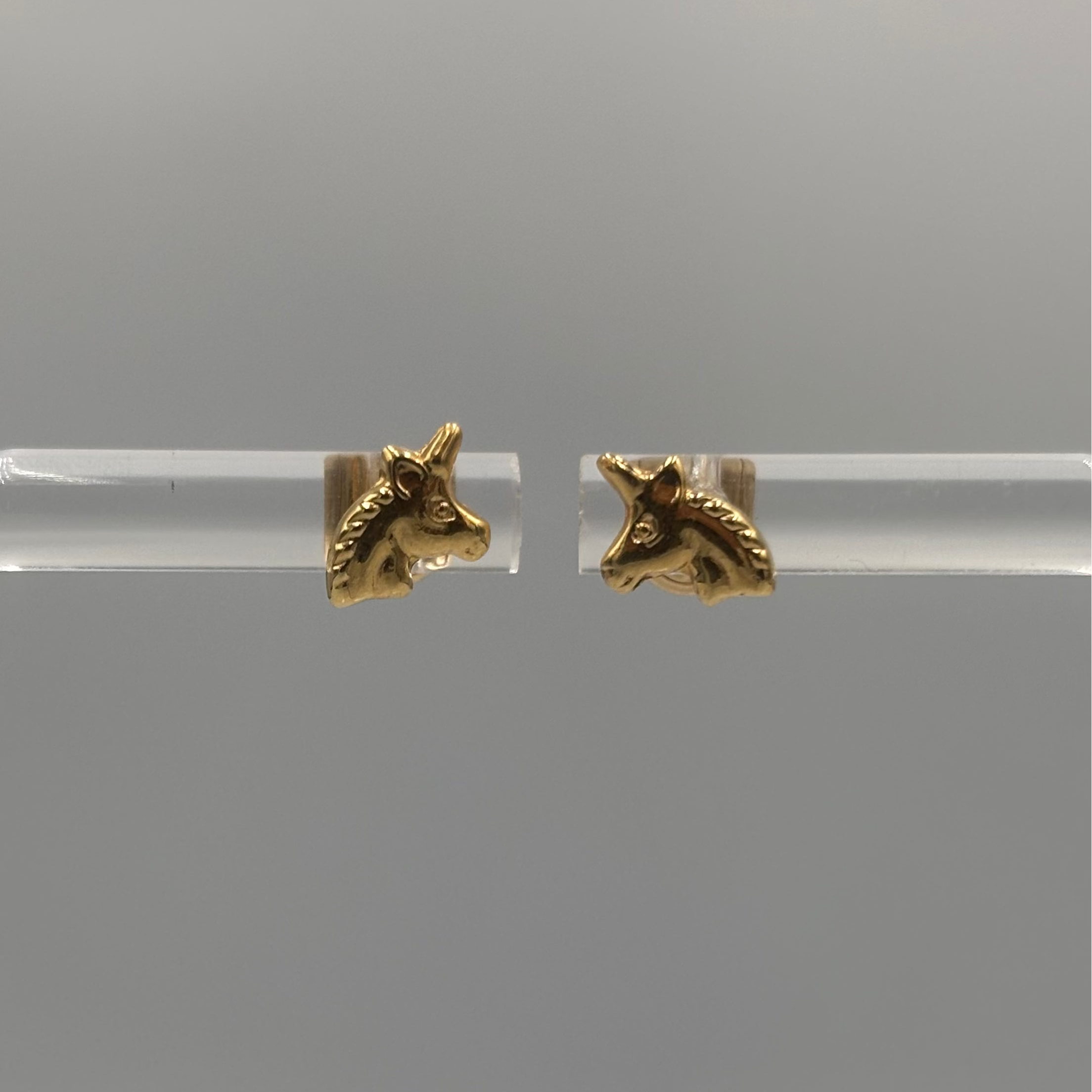 Aretes estilo topo Unicornios